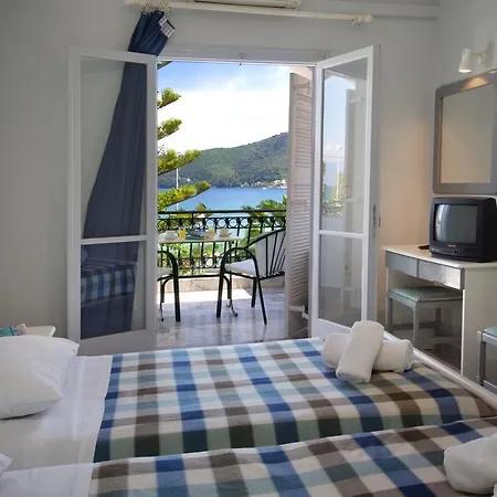 Hotel Athina Karavomylos