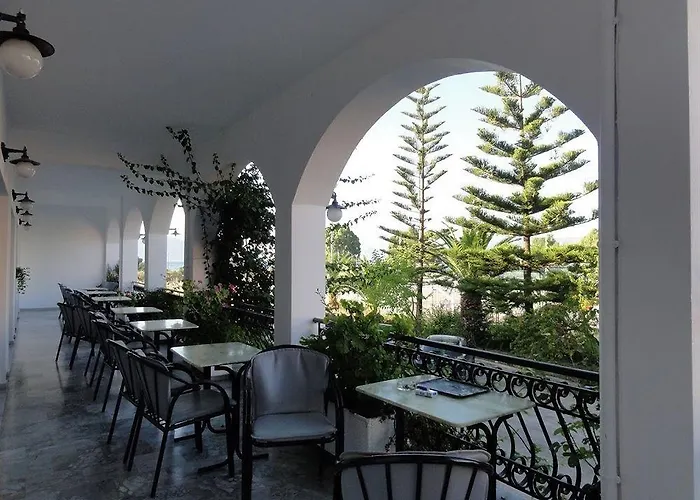 Hotel Athina 3*
