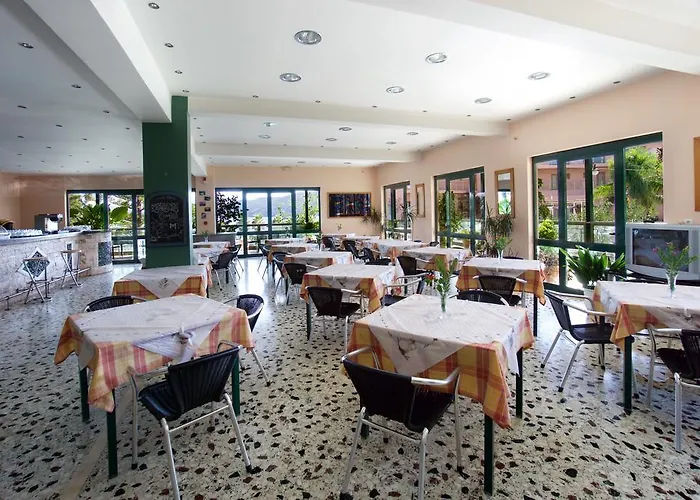 Athina 3*