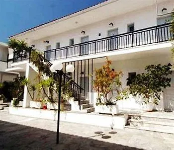 Athina 3* 카라보밀로스