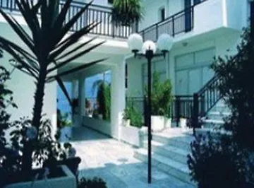 호텔 Athina 카라보밀로스